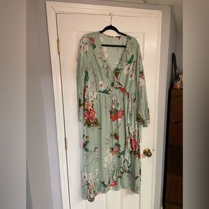 XL Light Green Floral Dress with Sleeves